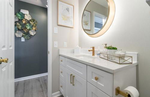 Family friendly & 5-mins to downtown Graham - Foto 15