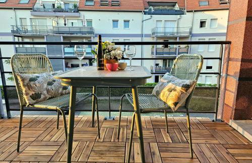 Gîte Forestier - T2 Cosy avec Terrasse & 2 Parkings privatifs -Centre ville - Foto 12