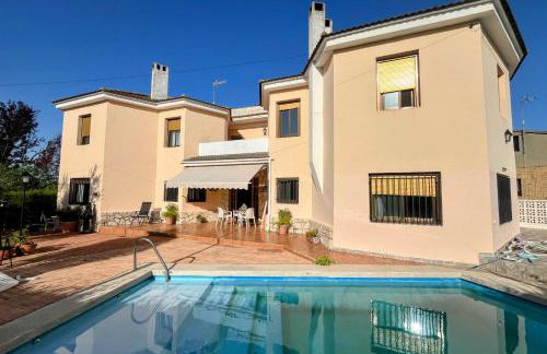 Villa Bobal - Photo 1