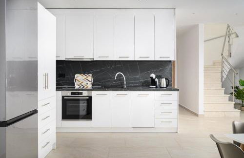 Petrus Luxury Villas in Old Hersonissos - 3 Bedrooms & 3 Bathrooms - Foto 33