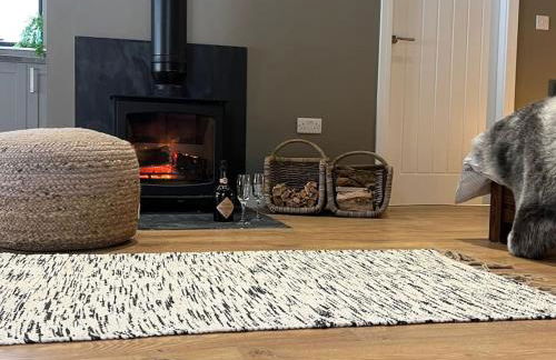 Quirky, Luxury Hideaway - Photo 6