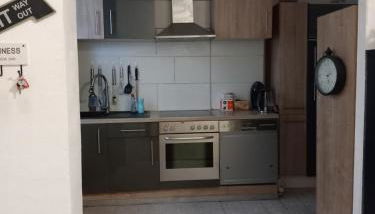 Eine Wohnung mit Privatem Eingang - Photo 3