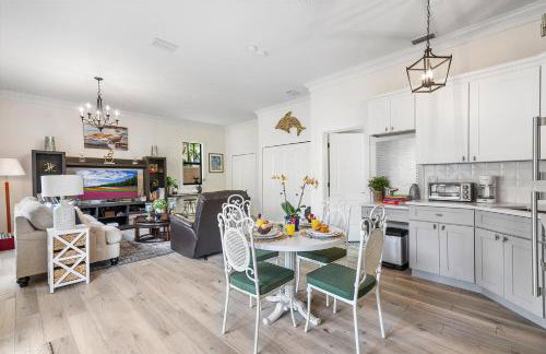 Elegant 4BR Home Guest House Private Yard - Foto 43