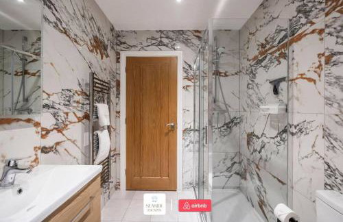 Treeside Place l Seaside Escapes Short Lets & Serviced Accommodation - Foto 25