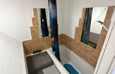 Self Catering Spacious open plan 3 bed apartment with sea views - Foto 13