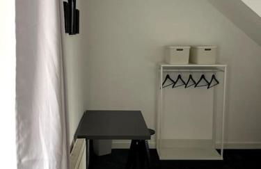 3 Bed House - Photo 5