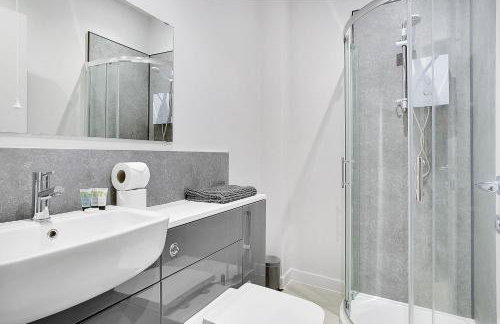 Small Studio Apartment on Linthorpe Road, Middlesbrough with Free WiFi, Free Private Parking, Smart TV & Self-Catering Kitchen - Foto 4