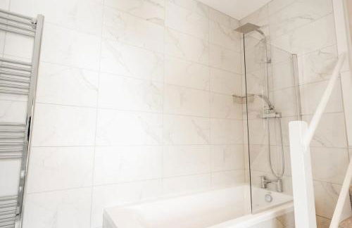 Prime Location Steps from Royal Liverpool Golf - Foto 21