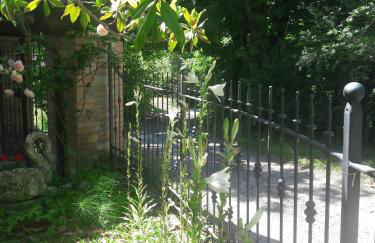 A fine 2 bedroom stone house in Emila - Photo 4