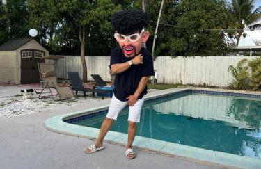 AMIRI Hollywood 5 mins from Hard Rock Stadium & The Guitar - Foto 23