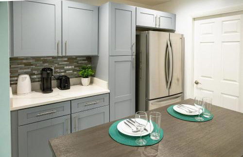 Marlin's Palm Oasis - Beach House, Amazing Pool, BBQ Area - Photo 18