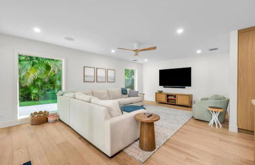 Spacious, Elegant 5 Bed, Best Pool, All New, Close to Beach and Atlantic Ave - Photo 29