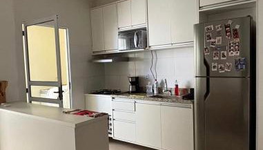 Apartamento em Buraquinho 2 quartos há 5 min da praia - Foto 2