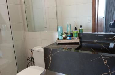 Apê estilo Resort c/ pé na areia e vista mar, próximo ao Beto Carrero - Foto 26