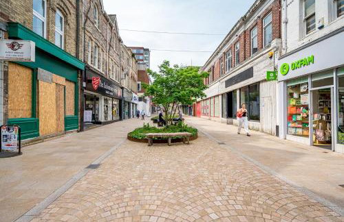 Chic 2Bed Apartment in Heart of Altrincham - Pass the Keys - Foto 24