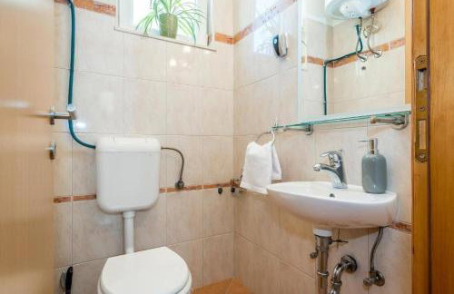 Family friendly house with a swimming pool Vrpolje, Sibenik - 24345 - Photo 22