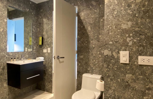 w Amazing 2BR w Jacuzzi in Miraflores - Photo 20