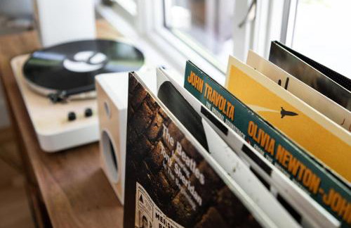 New Beautifully Updated Home with Gameroom! - Foto 32