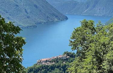 Historic villa with magnificent lake views - Foto 56