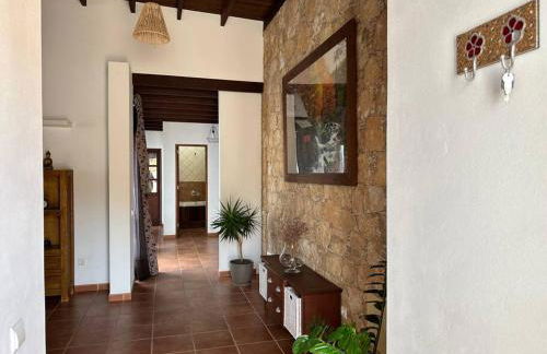 Private villa with pool in the mountains - Photo 24