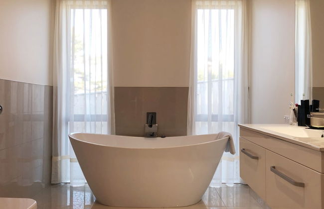 Modern Coastal Home & Award-winning Golf - Foto 25