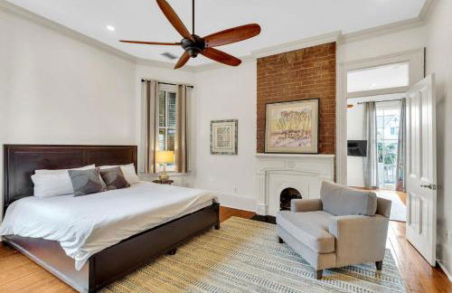 Historic 3BR LGD Gem Near Magazine & FQ - Foto 33