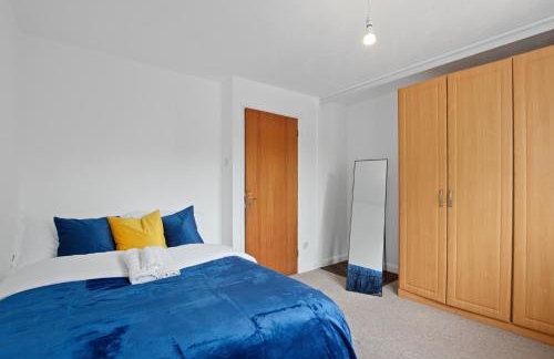 Luxurious 2-Bedroom Haven in Vibrant Robinhood: Ideal for Business or Leisure Stay - Photo 3