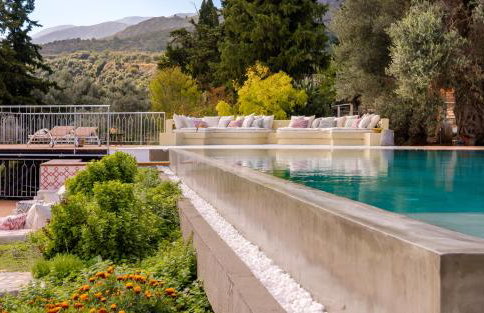 Nassibe Estate - Photo 2