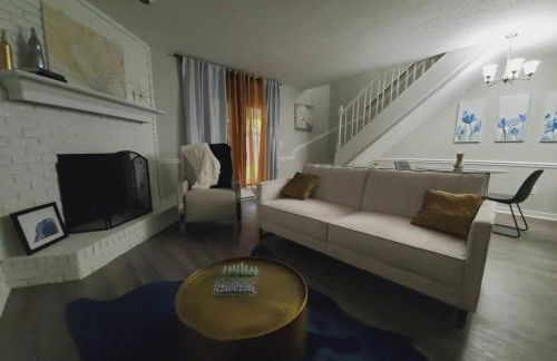 Modern Designer Townhouse 2Br Ideal for Long Stays! - Foto 19