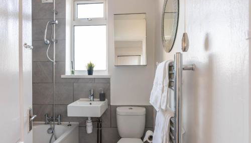 Ivy House - 3 Bedroom House - Contractor Stay - Foto 3