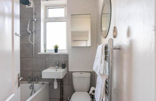 Ivy House - 3 Bedroom House - Contractor Stay - Foto 3