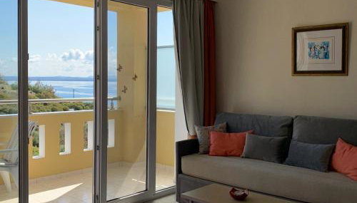 Yolanda Studios - Photo 2