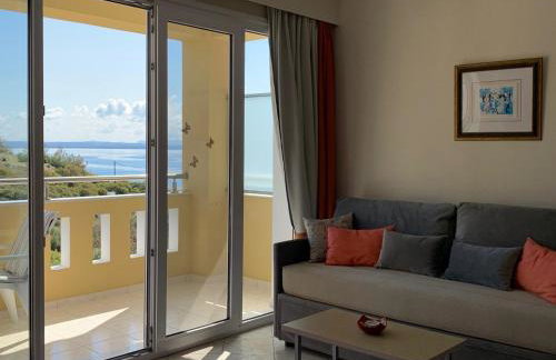 Yolanda Studios - Photo 2