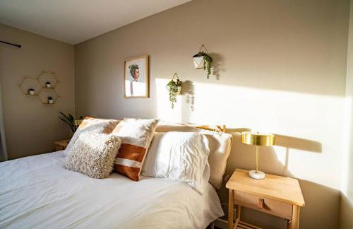 4Bd, putt putt, turf, grill, fire pit & more! - Photo 65