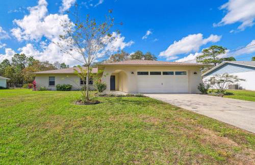 Bikes, Yard and Fire Pit at Upscale Lecanto Home! - Photo 1