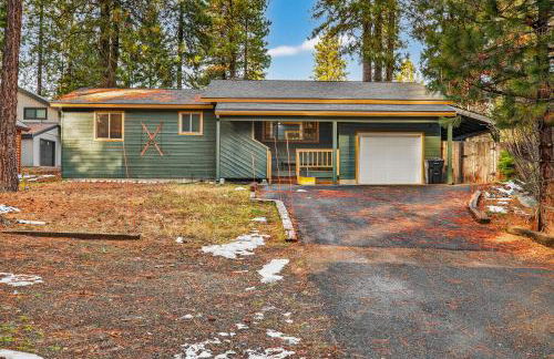 Evergreen Escape- Walk to Downtown & Boat/trailer Parking! - Foto 25