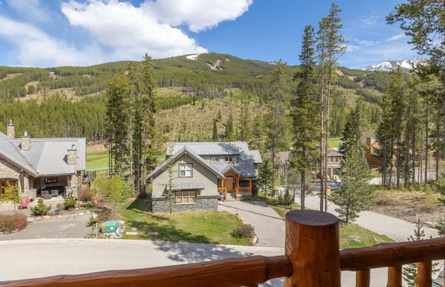 MODERN 4,500 sqft Ski Chalet: 5 Br + 6 Ba | Pool Table | Pool + PRIVATE Hot Tub - Photo 76