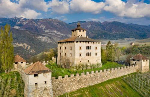 Living with style between mountains & apple orchards - Foto 41