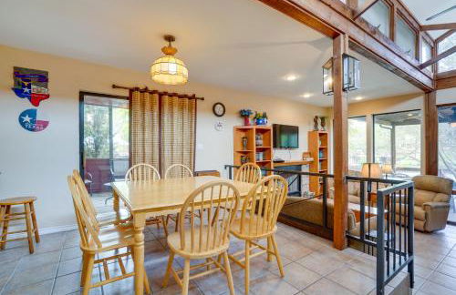 Deck and Gas Grill Riverfront McQueeney Duplex - Foto 7