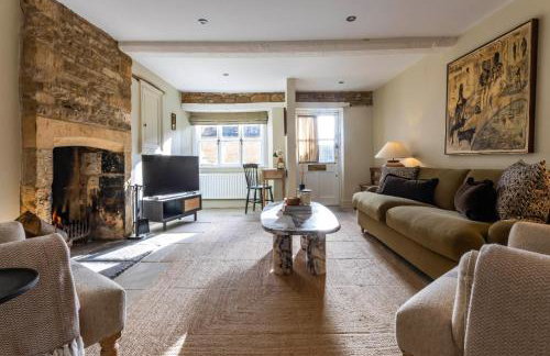 Cotswolds Stone Cottage in Lower Oddington - Photo 3