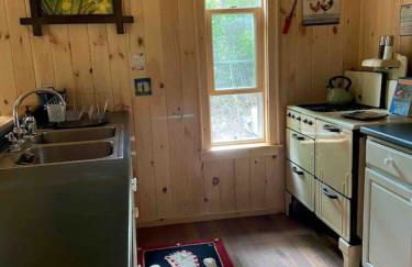 Secluded River Overlook Cabin on 160 acres. - Foto 13