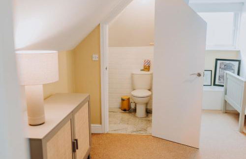 Ponderosa 5-Bed Coastal Retreat with Studio, Sauna & Sea Views - Foto 20