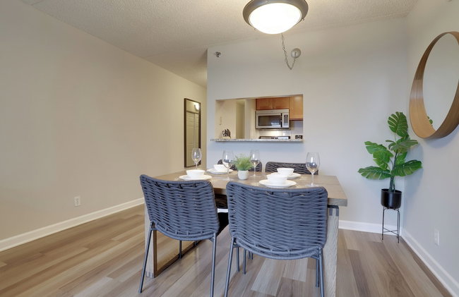 Crystal City Apartments near Reagan Airport - We Host - Photo 51