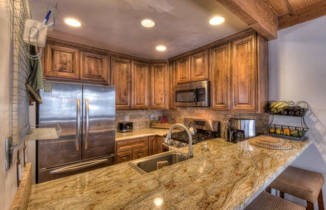 Granlibakken Retreat Near Tahoe Beach! - Photo 12