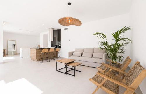 Bossa Bay Suites with Private Pool - MC Apartments Ibiza - Foto 3