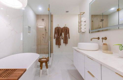 Modern Beach Home, Family Friendly, Heated Pool - Foto 32