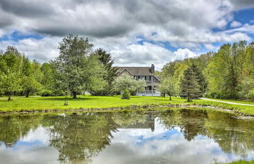 Pet-Friendly Pond View Loft with Private Pool! - Foto 1