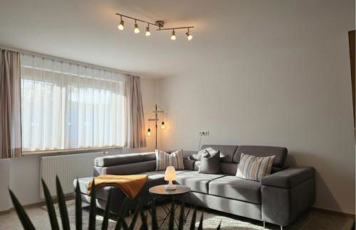 Rückzugsort mit Bergblick in Baiersbronn-Obertal - beheizter Wintergarten & kostenfreier Parkplatz - 70qm Ferienwohnung - Foto 2