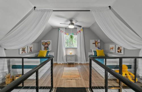 Secret Pool Cabana- Mins to Downtown and Beach - Foto 38