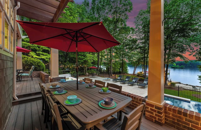 Boathouse Cove by Avantstay Pool + Swim Dock Hot Tub - Foto 8